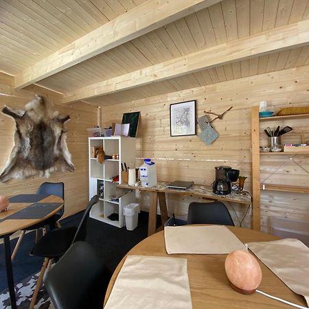 Aurora Igloo Fireplace-Heated Tents In A Secret Forest With Private Jacuzzi And Shared Sauna Bathroom And Dog Friendly Rovaniemi Eksteriør bilde