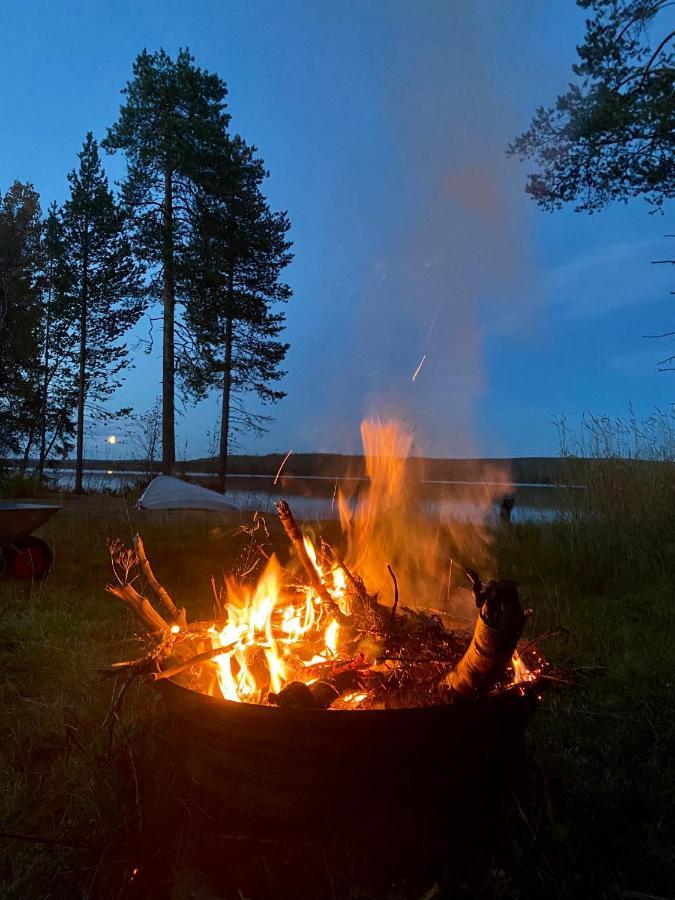 Aurora Igloo Fireplace-Heated Tents In A Secret Forest With Private Jacuzzi And Shared Sauna Bathroom And Dog Friendly Rovaniemi Eksteriør bilde