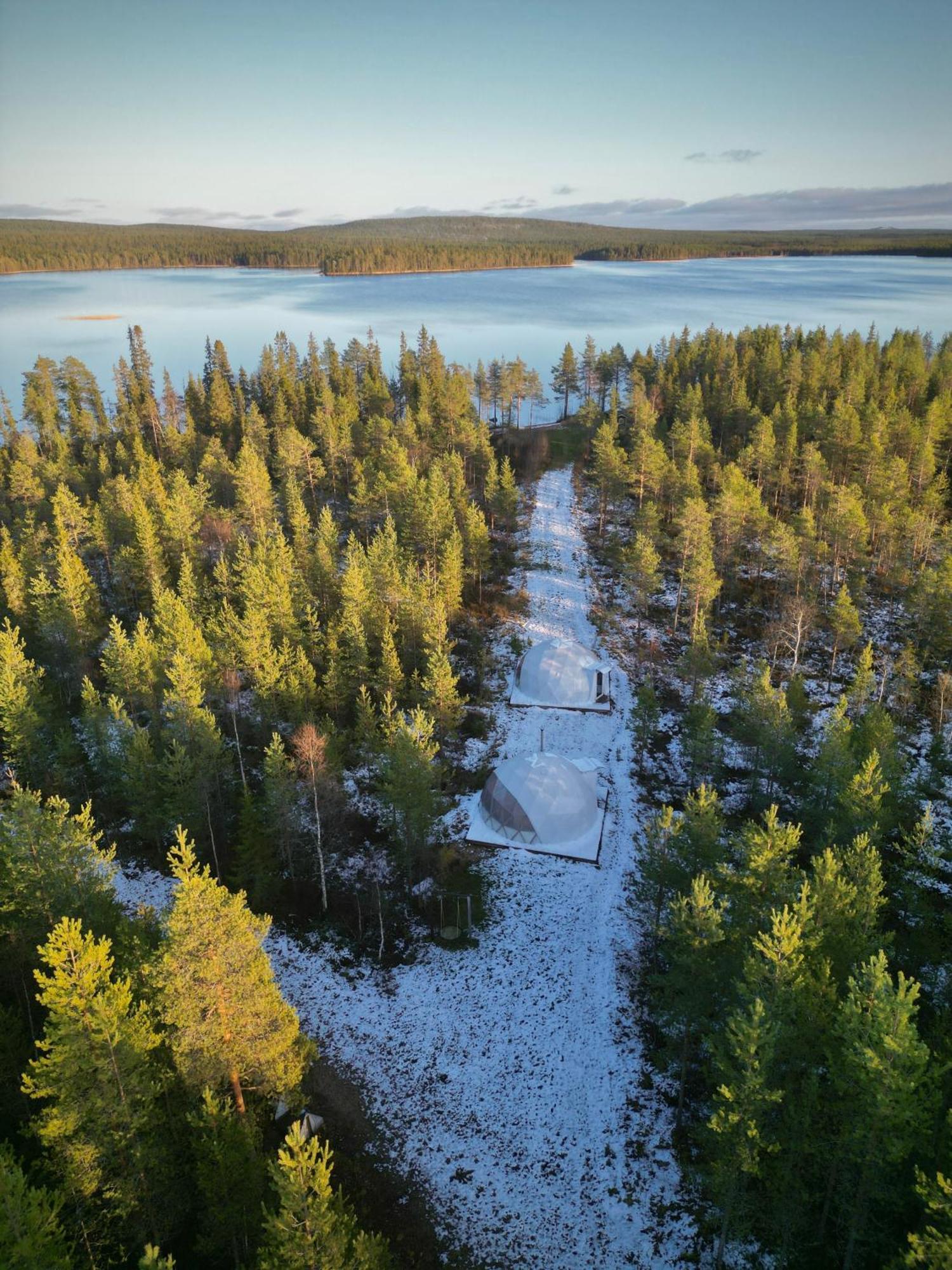 Aurora Igloo Fireplace-Heated Tents In A Secret Forest With Private Jacuzzi And Shared Sauna Bathroom And Dog Friendly Rovaniemi Eksteriør bilde