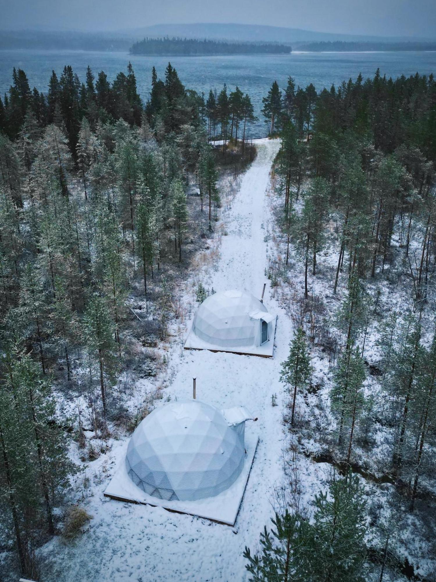 Aurora Igloo Fireplace-Heated Tents In A Secret Forest With Private Jacuzzi And Shared Sauna Bathroom And Dog Friendly Rovaniemi Eksteriør bilde