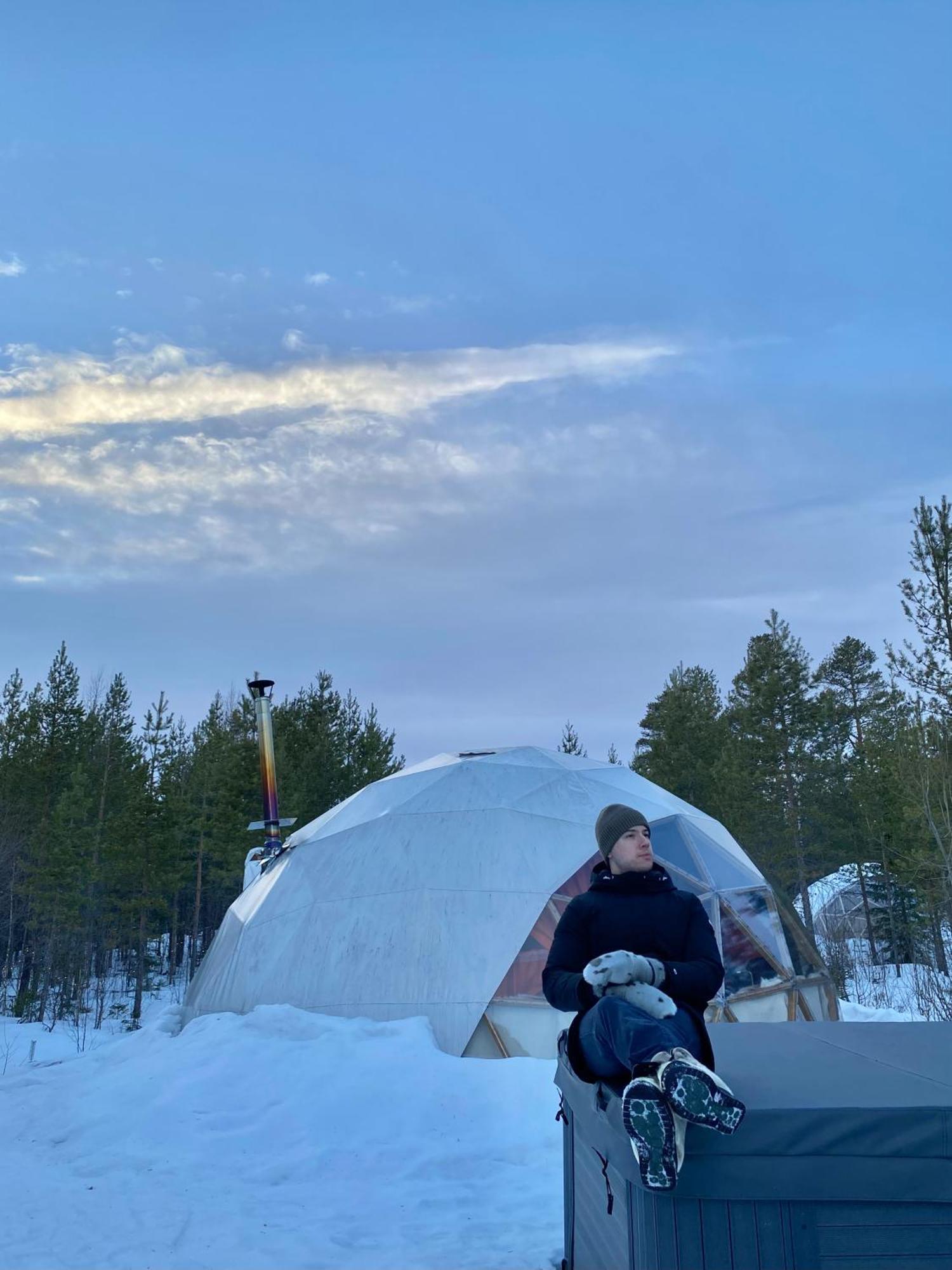 Aurora Igloo Fireplace-Heated Tents In A Secret Forest With Private Jacuzzi And Shared Sauna Bathroom And Dog Friendly Rovaniemi Eksteriør bilde
